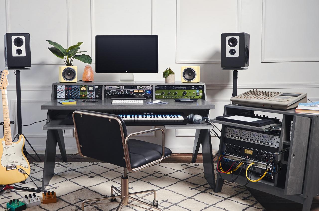 Output Sidecar & Stands 랙장 및 스피커 스탠드 소식 미디톡